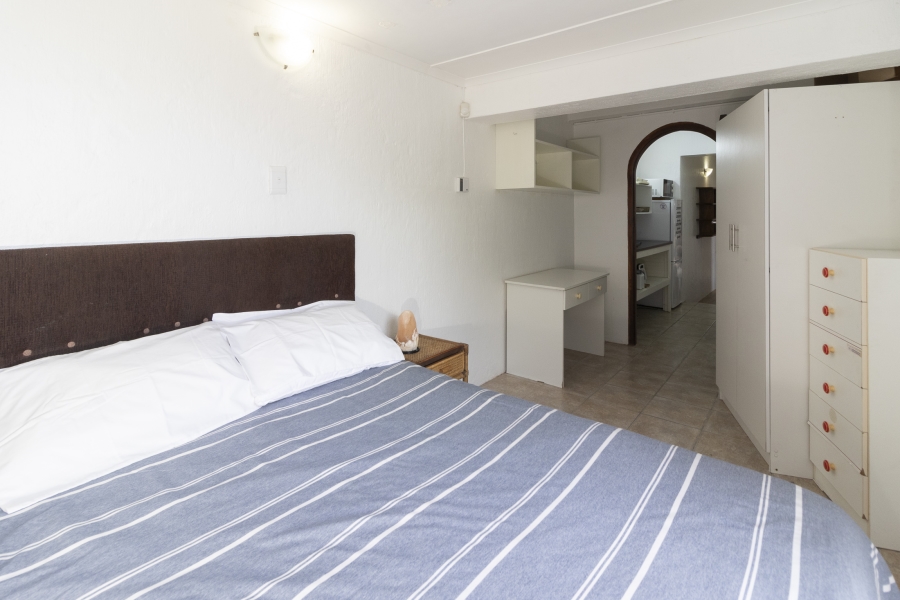 6 Bedroom Property for Sale in West Beach Eastern Cape